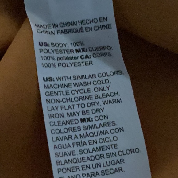 NWT Chico’s Button Down Gold Blouse - Picture 5 of 6